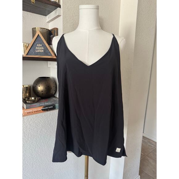 Vuori Villa Cami In Black Size XL NWOT - Picture 2 of 6